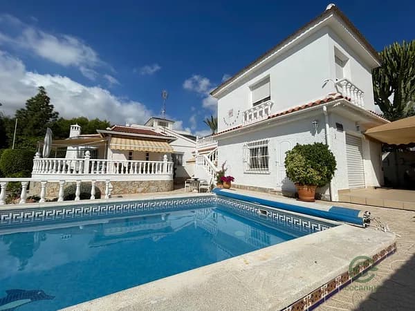 Casa de 0,0669 ha en venta en Rojales, Alicante