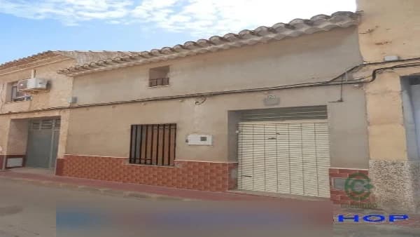 Casa de 0,0217 ha en venta en Caudete, Albacete