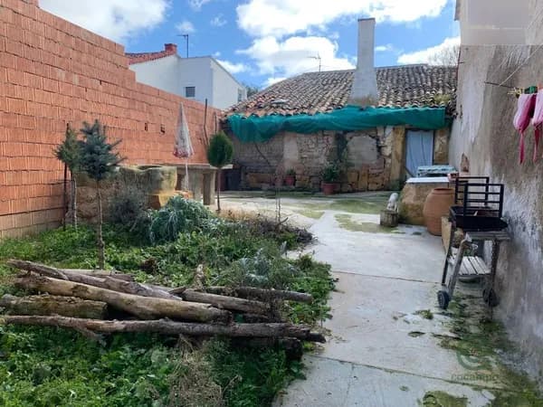 Casa de 0,04 ha en venta en Gema, Zamora