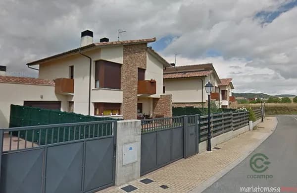 Casa de 0,0585 ha en venta en Armiñón, Álava