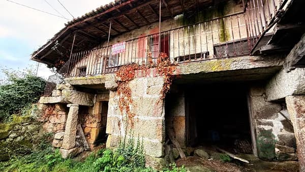 Casa de 0,0833 ha en venta en Pereiro de aguiar, Orense