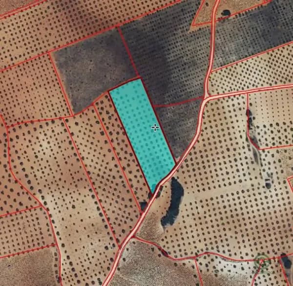 Finca agrícola de 1,02 ha en venta en Valdepenas, Ciudad real