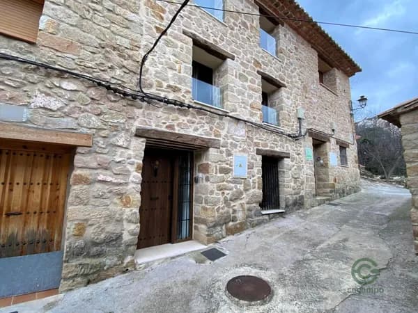 Casa de 0,0169 ha en venta en Teruel, Teruel