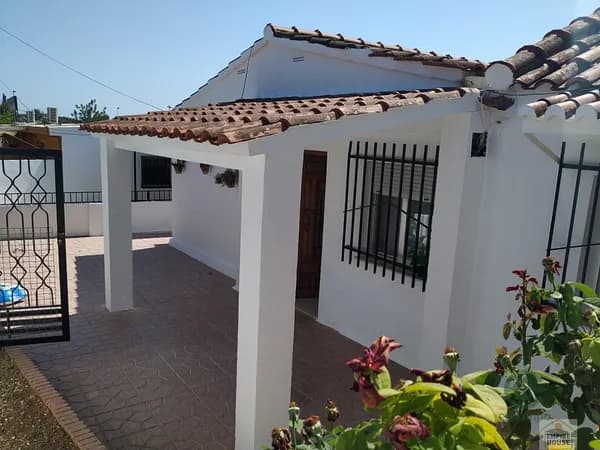 Casa de 0,035 ha en venta en Llíria, Valencia