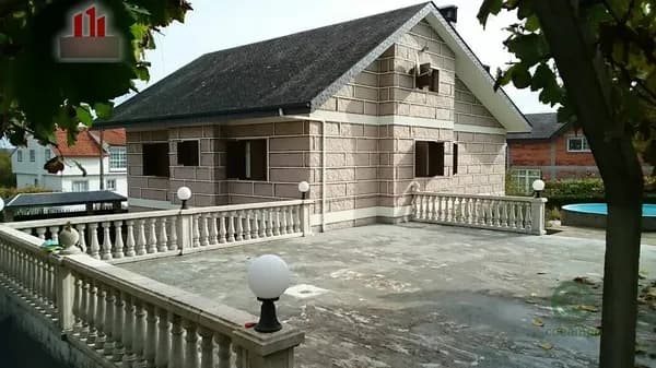 Casa de 0,45 ha en venta en Coles, Orense