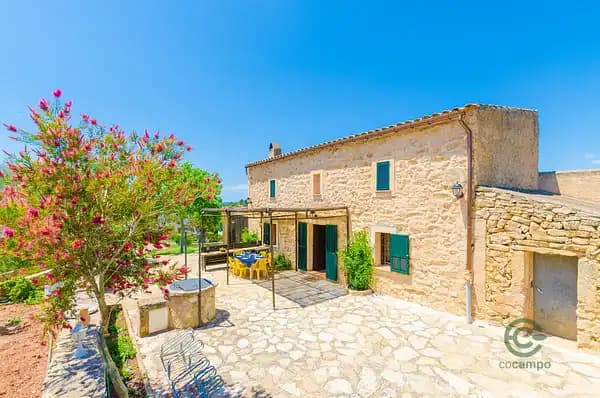 Finca rustica de 0,72 ha per a venda a Illes balears