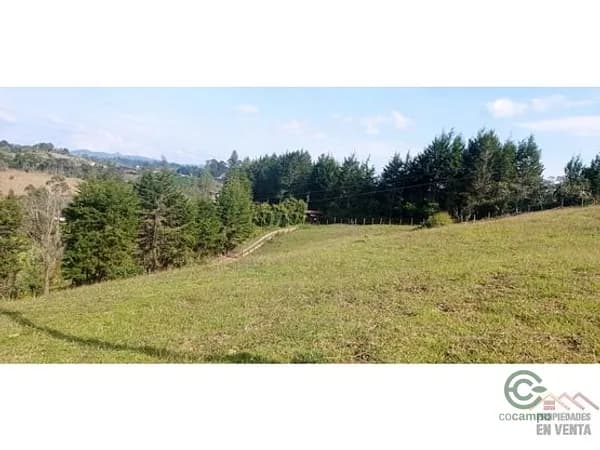 Terreno industrial de 0,6 ha en venta en Antioquia