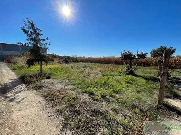 Finca agrícola de 0,073 ha en venta en Lérida