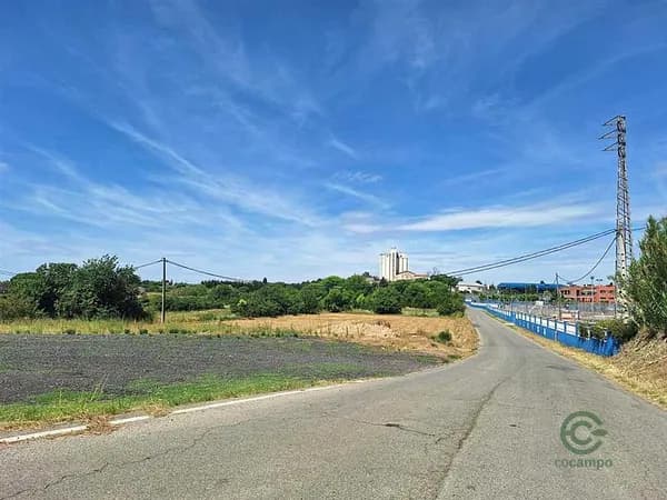 Finca rústica de 0,8138 ha en venta en Lleida, Lérida