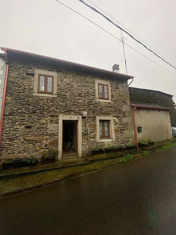 Casa de 0,0056 ha en venta en Castroverde, Lugo