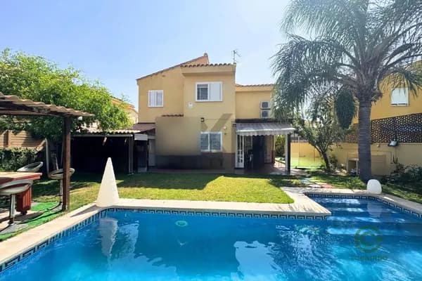 Casa de 0,04 ha en venta en Valencia