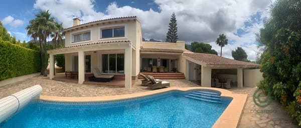 Casa de 0,12 ha en venta en Alicante