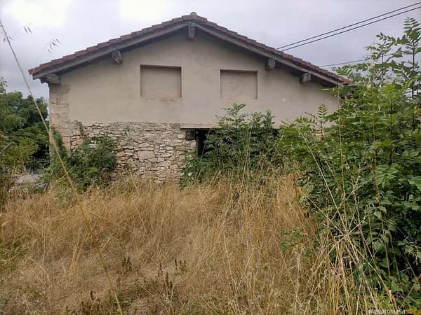 Terreno urbano de 0,024 ha en venta en Valdegovía/gaubea, Álava