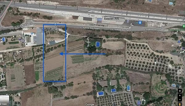 Finca agrícola de 0,5728 ha en venta en Granada