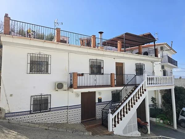 Casa de 0,0269 ha en venta en Alcaucin, Malaga