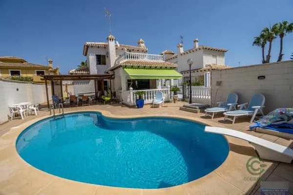 Casa de 0,0475 ha en venta en Orihuela, Teruel