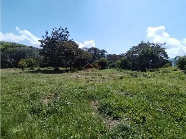 Terreno urbano de 0,2 ha en venta en Antioquia