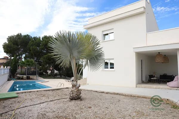 Casa de 0,11 ha en venta en Rojales, Alicante