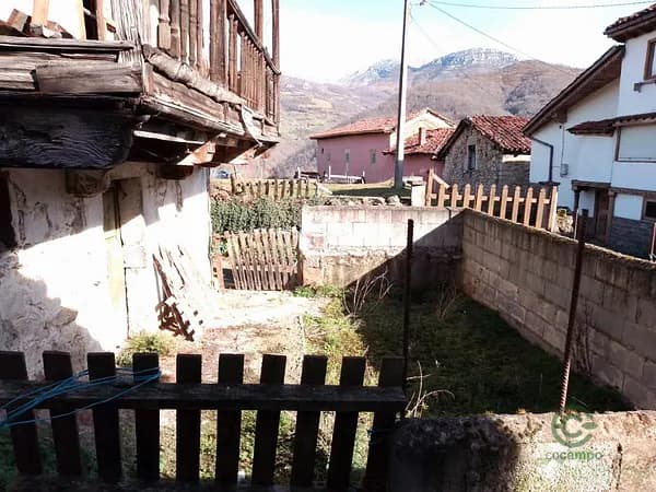 Casa de 0,0079 ha en venta en Quirós, Asturias