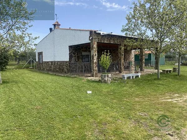 Finca rústica de 1,5 ha en venta en Mirandilla, Badajoz
