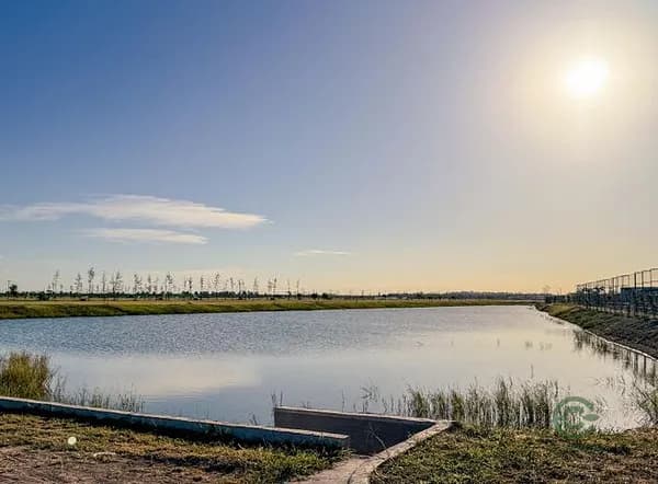 Terreno urbano de 0,11 ha en venta en Santa fe