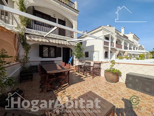 Casa de 0,015 ha en venta en Alicante
