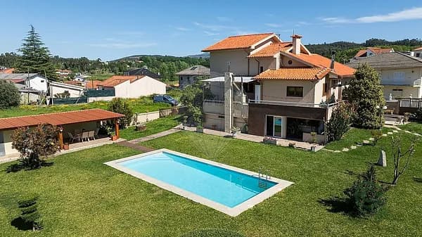 Casa de 0,1144 ha en venta en Póvoa de lanhoso sul, Braga
