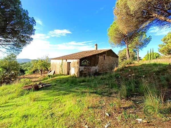 Finca rústica de 0,785 ha en venta en Platja d´aro, Girona