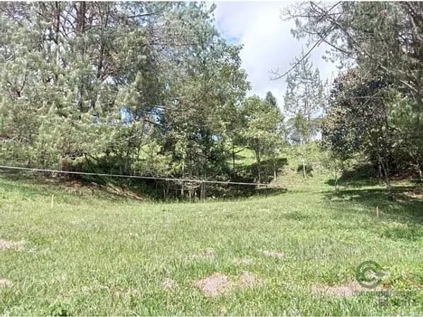 Terreno urbano de 0,3727 ha en venta en Antioquia