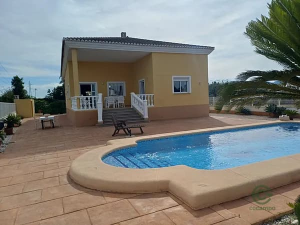 Casa de 0,1579 ha en venta en Oliva, Valencia