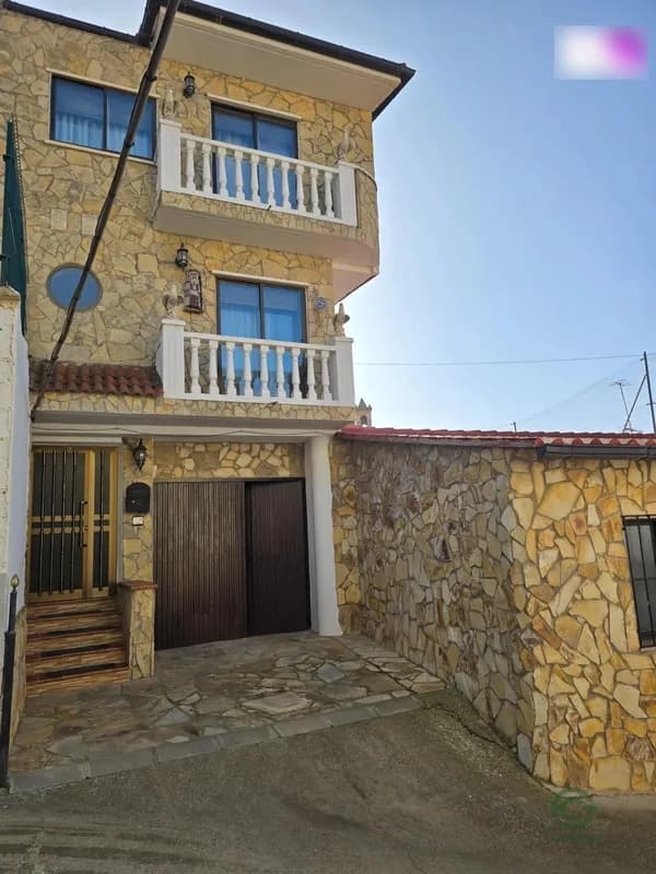 Casa de 0,0181 ha en venta en Maluenda, Zaragoza