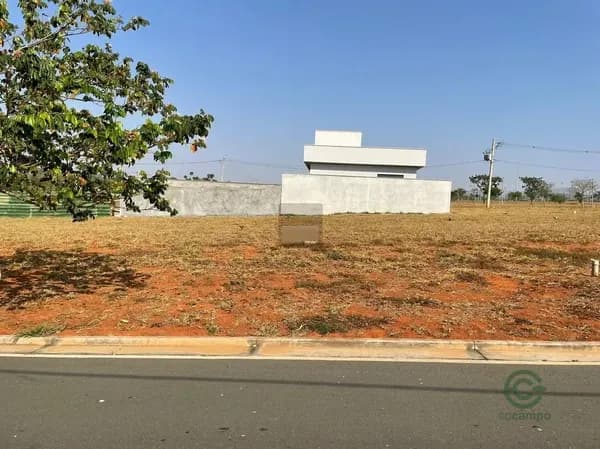 Terra urbana de 300,34 ha para venda em Goiás