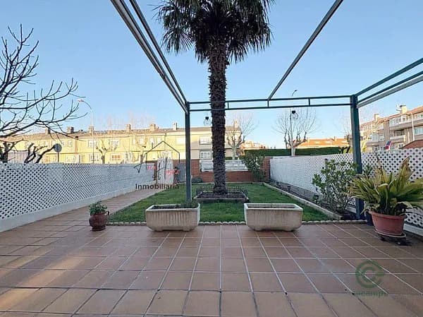 Casa de 0,0227 ha en venta en Villares de la reina, Salamanca