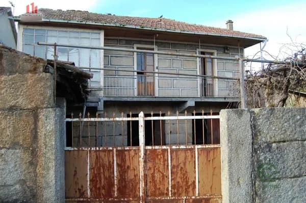 Casa de 0,071 ha en venta en Barbadas, Orense