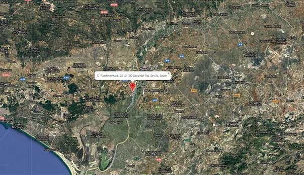 Casa de 0,0374 ha en venta en Coria del río, Sevilla