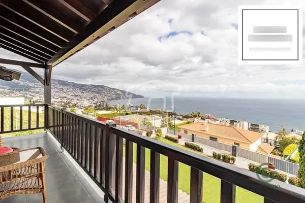Casa de 0,085 ha en venta en São martinho, Ilha da madeira