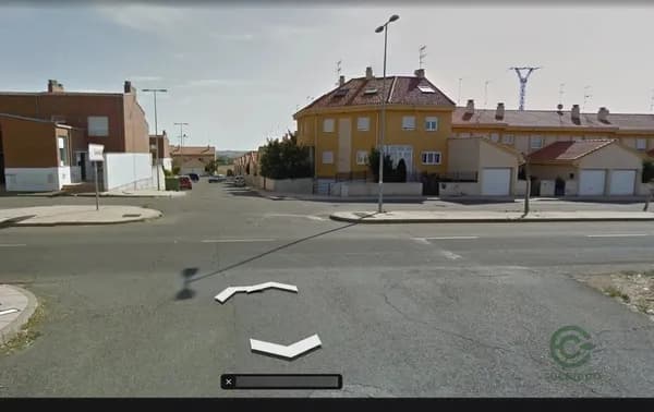 Casa de 0,01 ha per a venda a Lleó