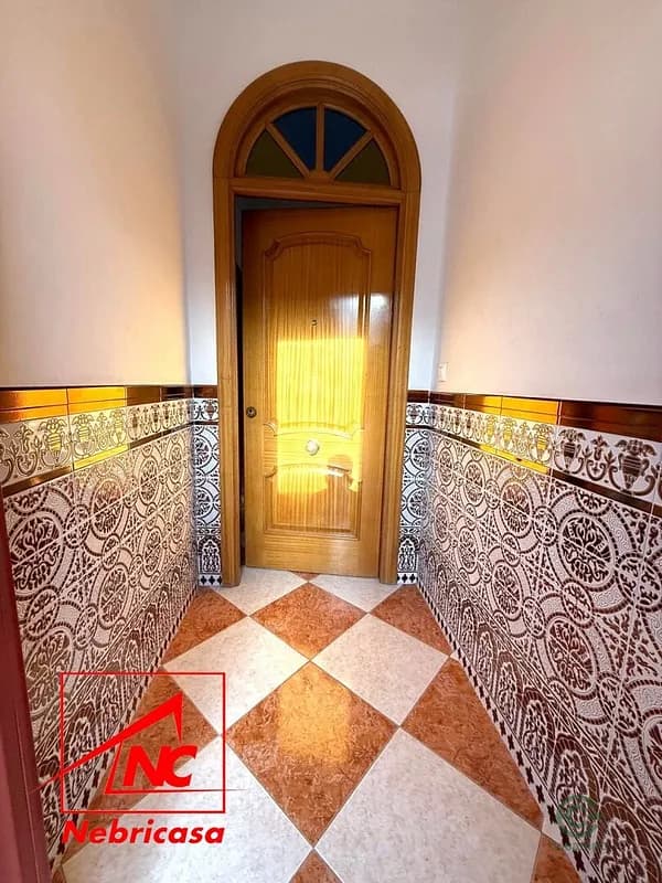 Casa de 0,0122 ha en venta en Lebrija, Sevilla