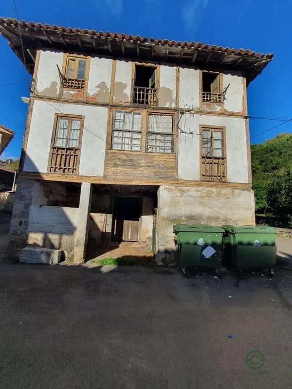 Casa de 0,02 ha en venta en Grado, Asturias
