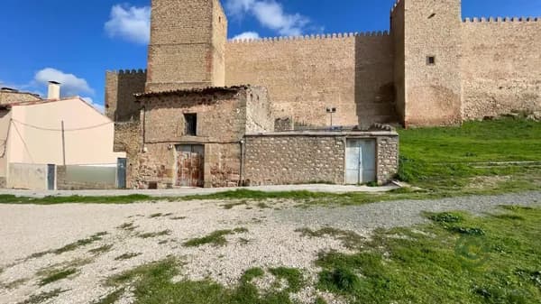 Casa de 0,034 ha en venta en Siguenza, Guadalajara