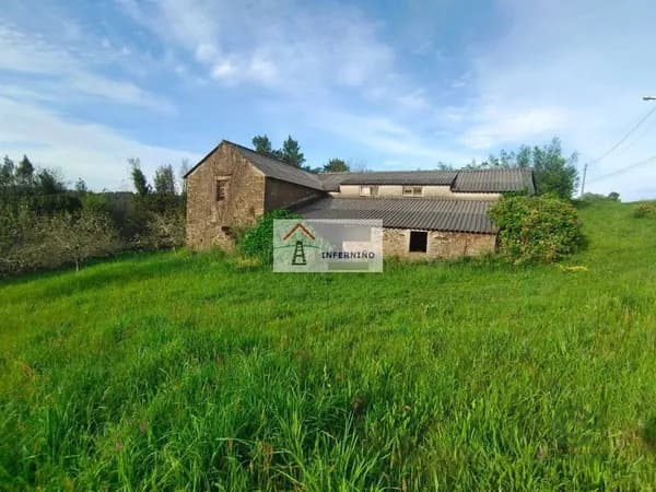Finca rústica de 0,41 ha en venta en Moeche, La coruna