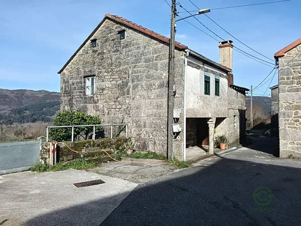 Finca rústica de 0,0921 ha en venta en Cerdedo, Pontevedra