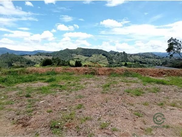 Terreno urbano de 0,1498 ha en venta en Antioquia
