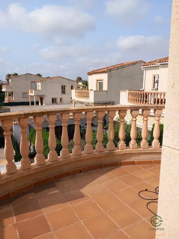 Casa de 0,012 ha en venta en Guardamar del segura, Alicante