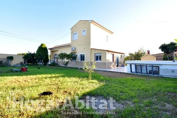 Finca rústica de 0,0945 ha en venta en Oliva, Valencia