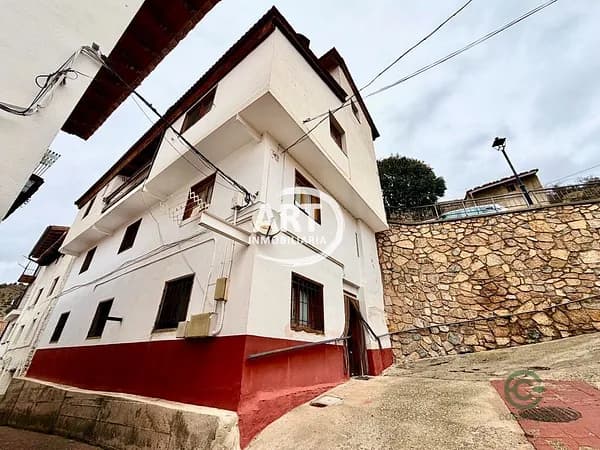 Casa de 0,0082 ha en venta en Teruel