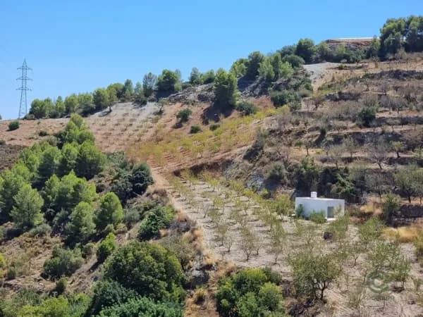 Finca agrícola de 1,6247 ha en venta en Granada