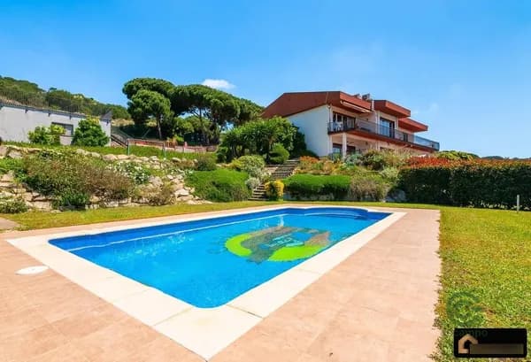 Finca rústica de 0,8832 ha en venta en Argentona, Barcelona