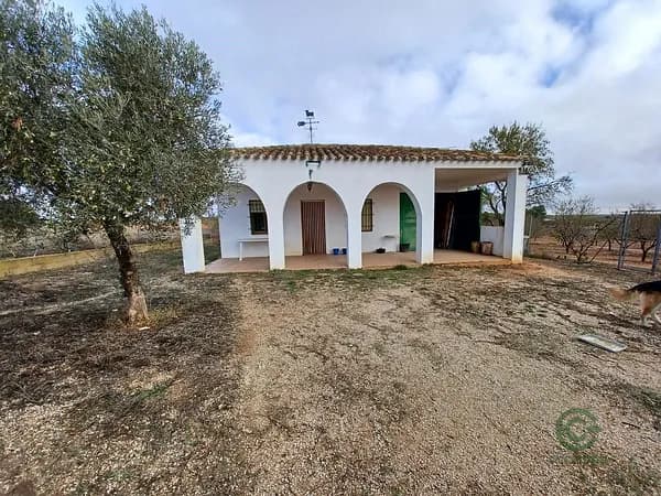 Finca de recreo de 0,56 ha en venta en Fuensanta, Albacete
