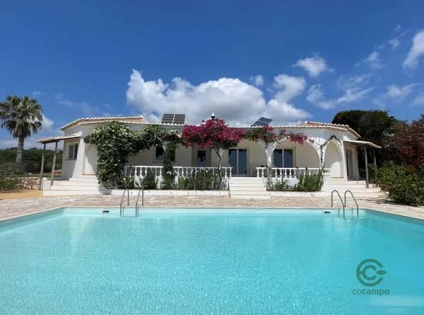 Casa de 4,2 ha en venta en Budens, Algarve